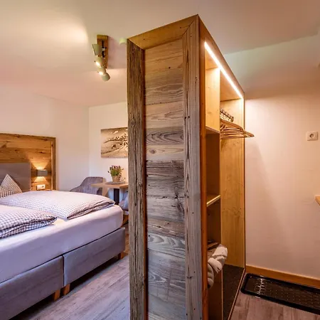 Edelweiss Bed & Breakfast Soll